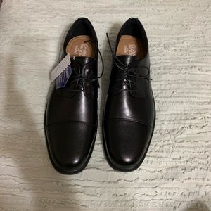 Men Dress Shoes NWT